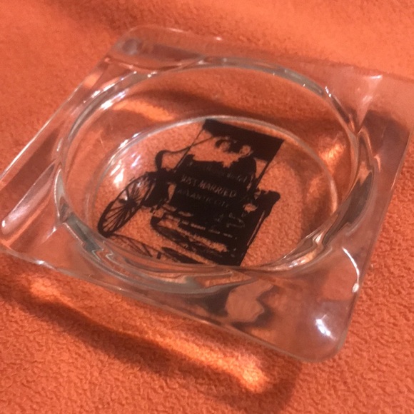 Vintage “Just Married “ ashtray - Picture 2 of 3